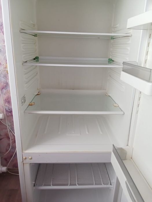 Продам холодильник