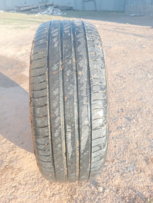 Продам б/у летние шины