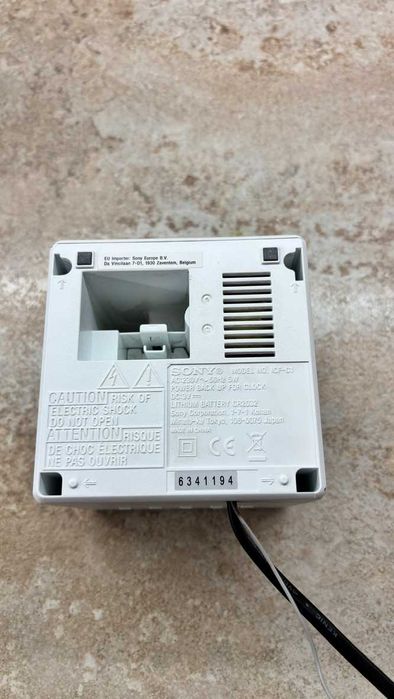 Ceas cu Radio Sony ICF-C1 | Stare Impecabilă (Ca Nou) | Design Cub