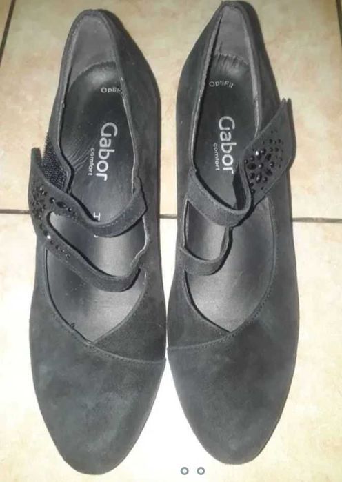 Продам женскую обувь