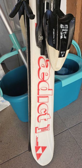 Schiuri Fischer 150cm si bețe schi