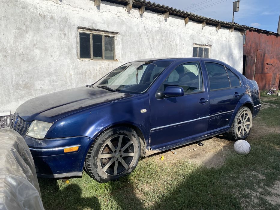 Продам машину 2004  года