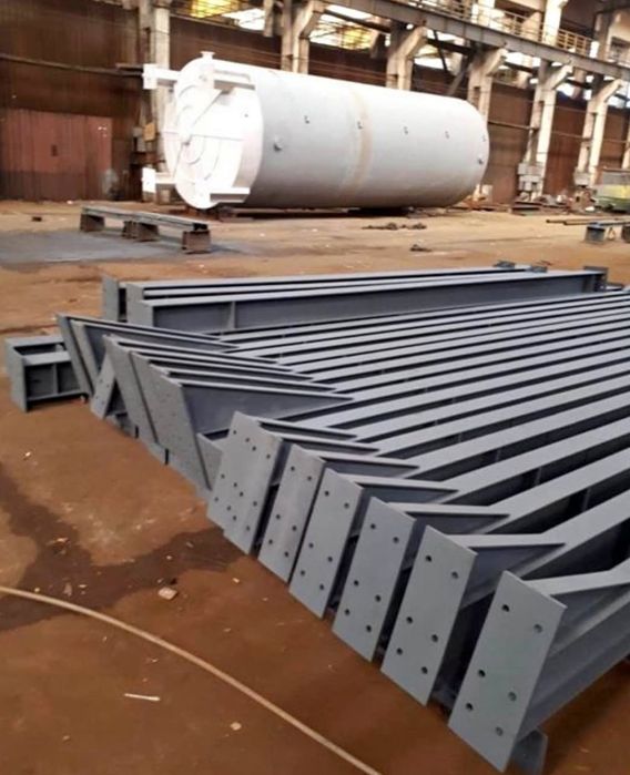 Vând structură metalică
10x20x4 din ipe de 160 
5 ferme 
10 stâlpii 
10 cuzineți 
Și șuruburi 

Toată structura metalică vin văpsită