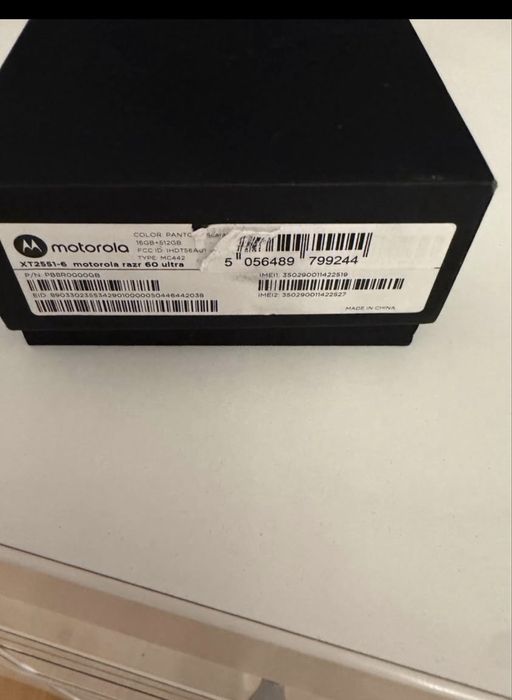 Telefon Motorola razr 60 ultra