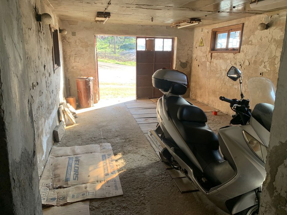 Едноетажна къща с гараж