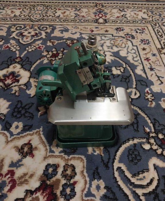 Оверлок DISON GN1-6D зеленый