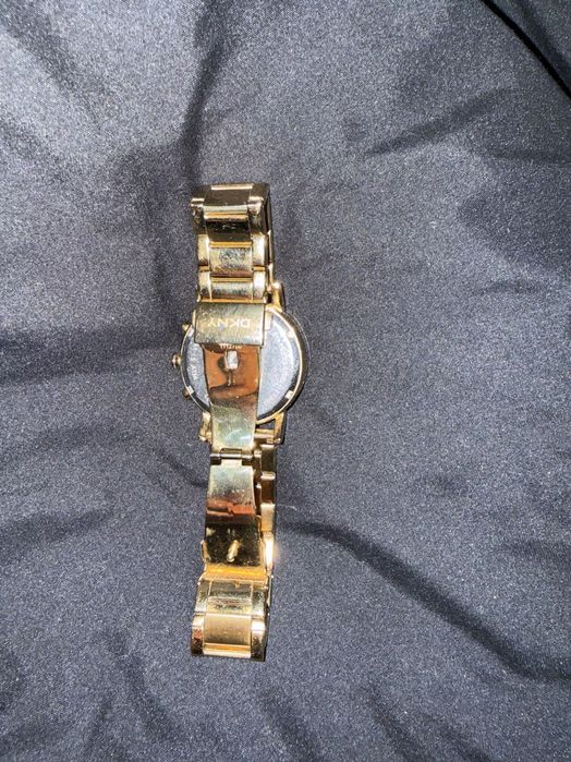 Ceas DKNY auriu stare bună