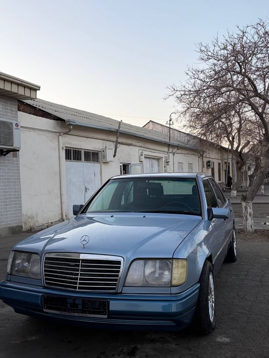 Mercedes Benz w124 E200