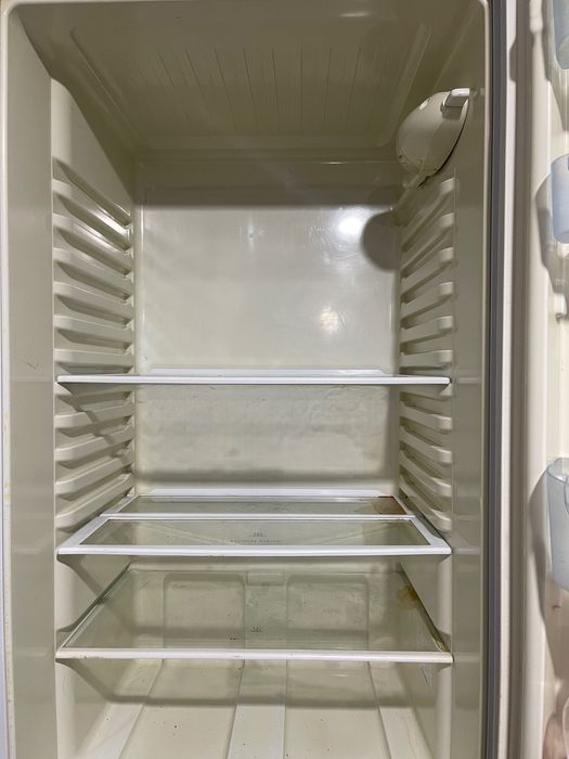 Холодильник indesit