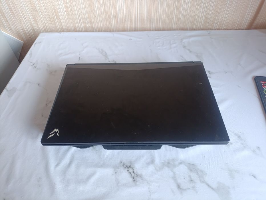 Продам ноутбук Ardor Gaming.