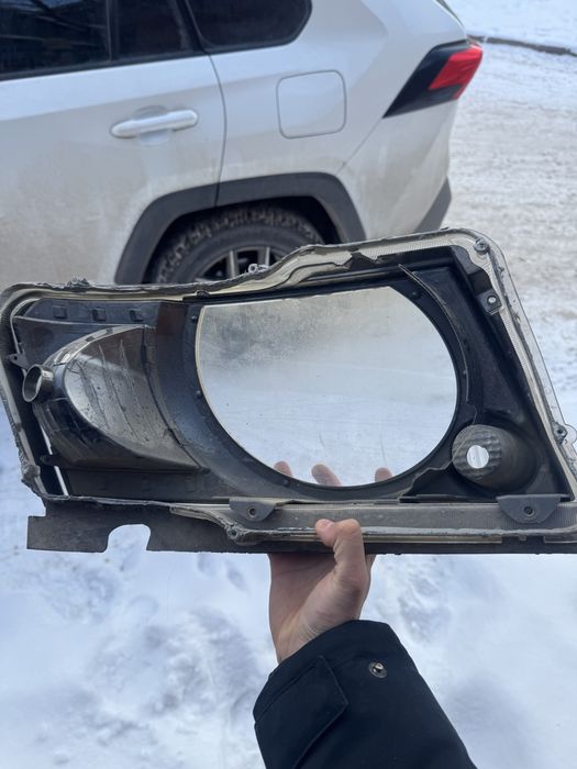 Фара Nissan Patrol