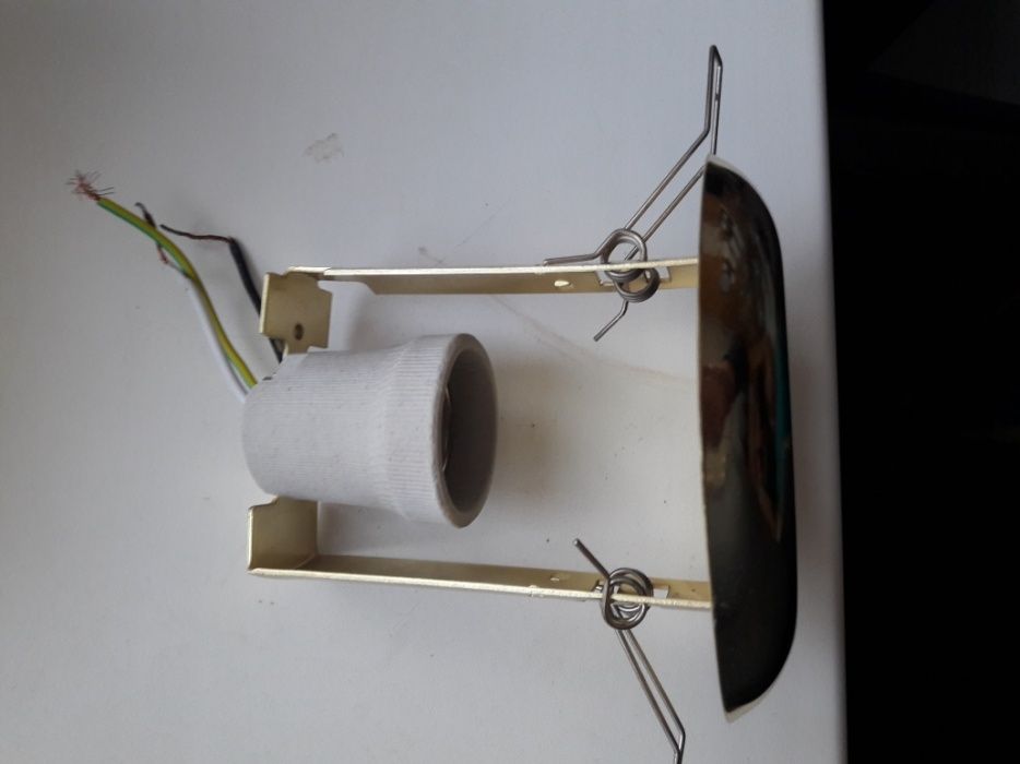 Светильники потолочные