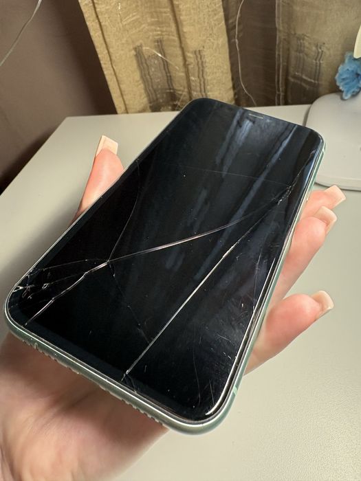 iPhone 11 pentru piese