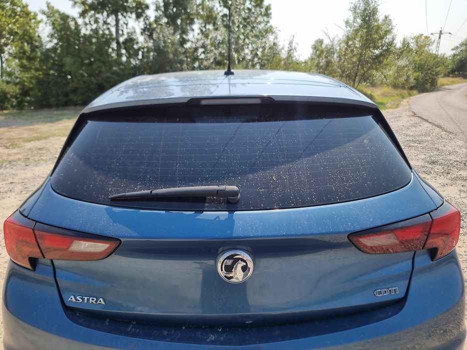 Dezmembrez  opel astra k
