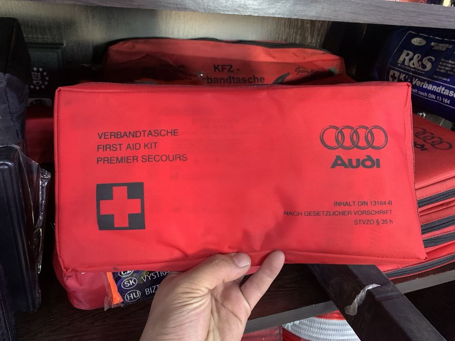 Аптечки заводские оригинальные VW,Audi