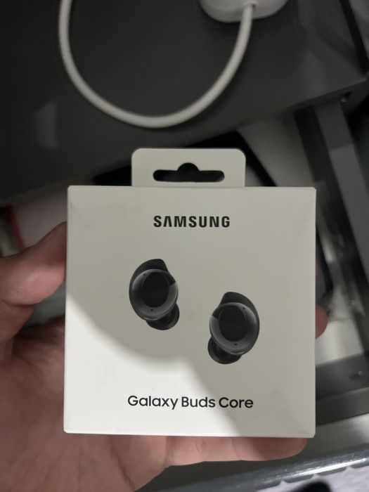 Без проводной наушник