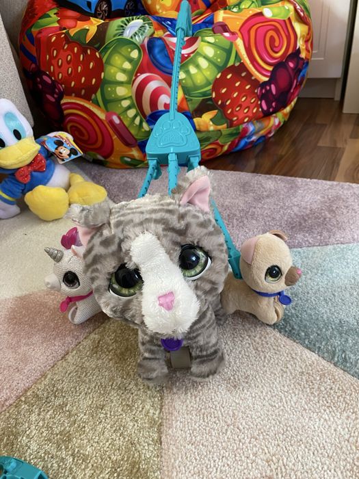 Интерактивно коте с бебета