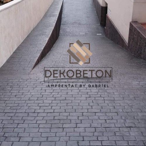 Beton amprentat, vertical si elicopterizat
