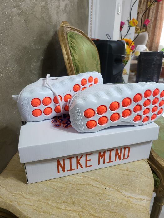 Se vinde Nike Mind
