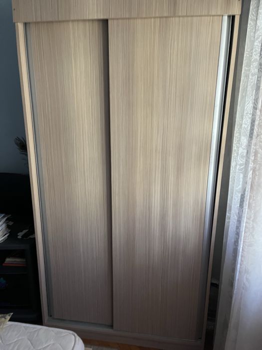 Mobila dormitor pat, dulap, noptiere