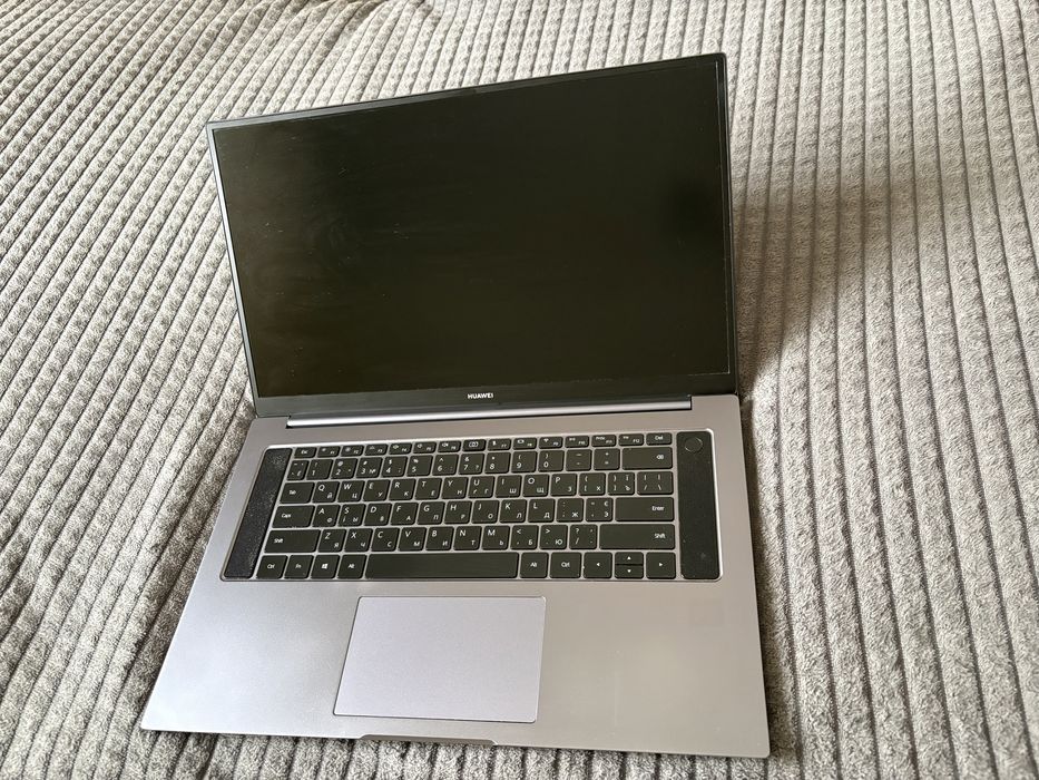 Huawei Matebook D16