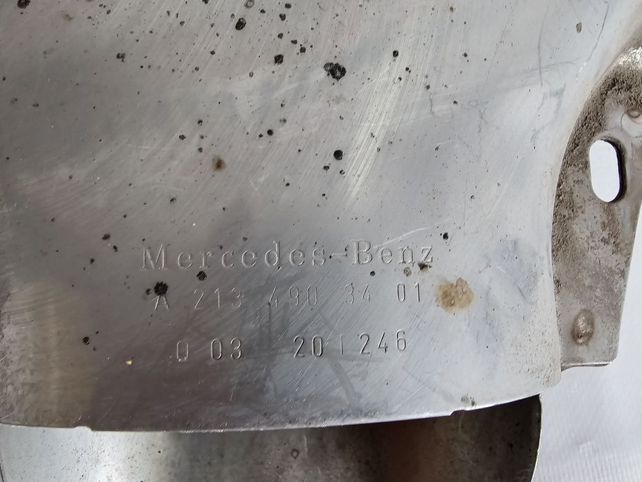 Ornament dreapta evacuare Mercedes E Class W213 AMG cod A2134903401