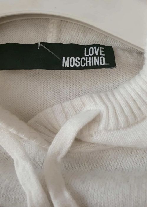 Суичър Moschino. XL