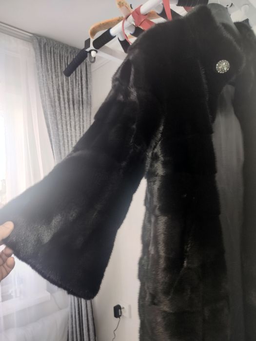 Продаю шубу норковую