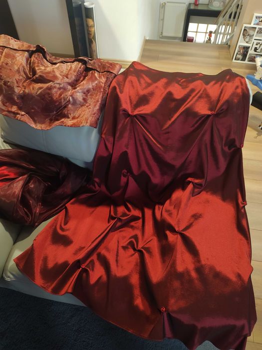 Rochie de ocazie visinie