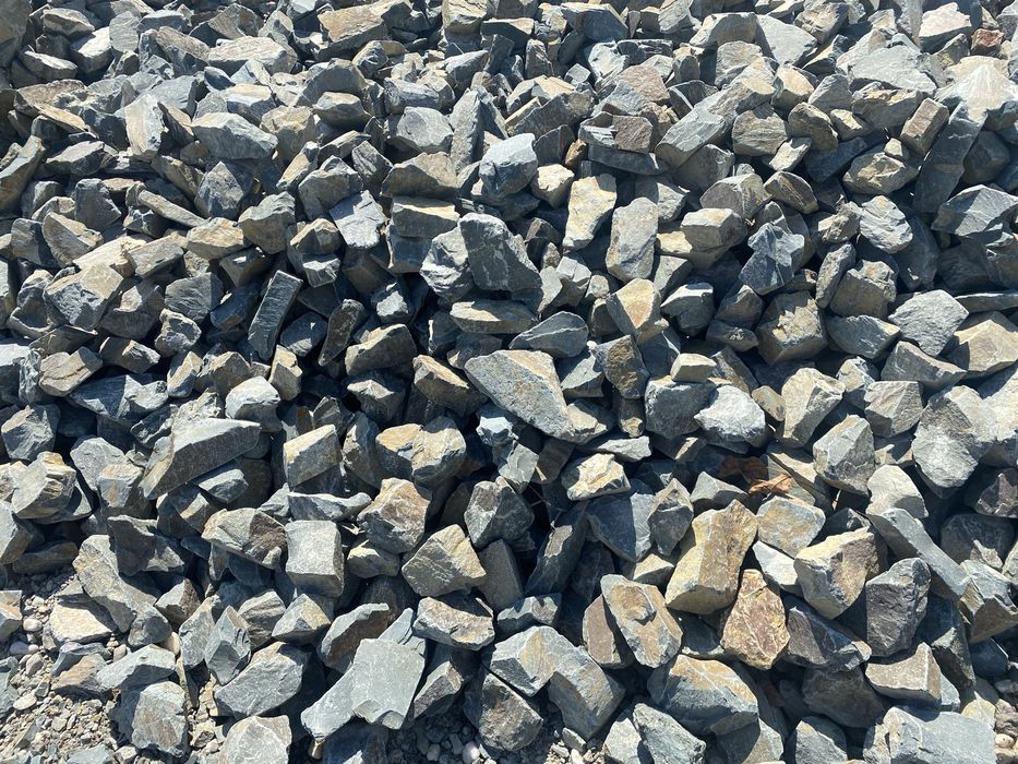 Gard din piatra / gabioane iaz amenajari gradini plante