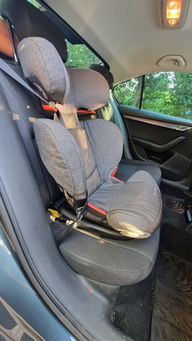 Scaun auto Maxi-Cosi Rodifix Isofix 15-36kg