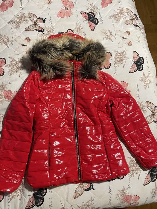 Geaca de iarna lacuita