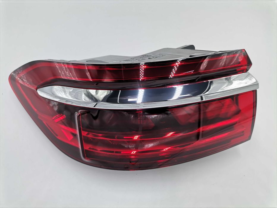 Нов 4N0945207R Audi S8 A8 4N D5 OLED Десен Стоп