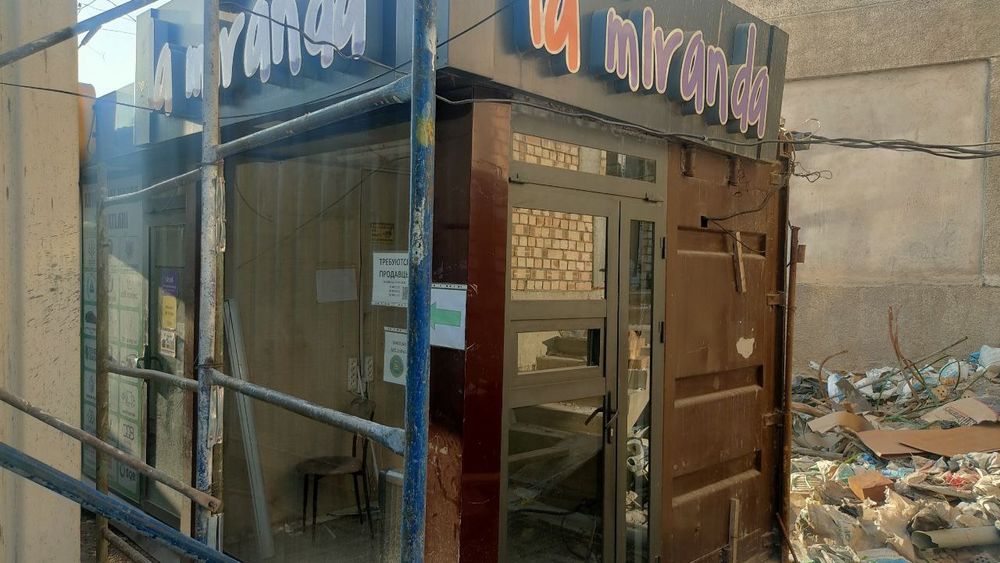 Konteyner sotiladi srochna 6 metrli 3500$