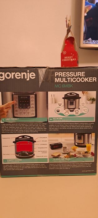Vând multicooker Gorenje nouă