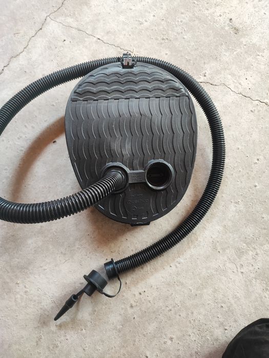 Pompa umflat saltele