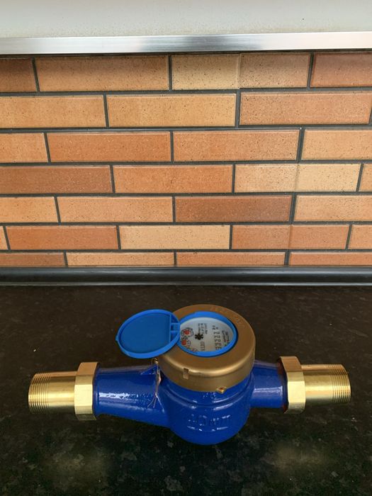 Suv uchochik har xil razmerda