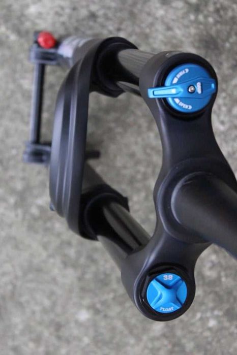 Fox 38 Rhythm E-tuned FLOAT 29" 180mm Grip