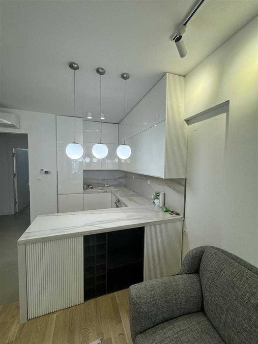 Дава се под наем Двустаен апартамент в Бургас, Славейков - 60 кв.м за 229.5 € - Снимка #1