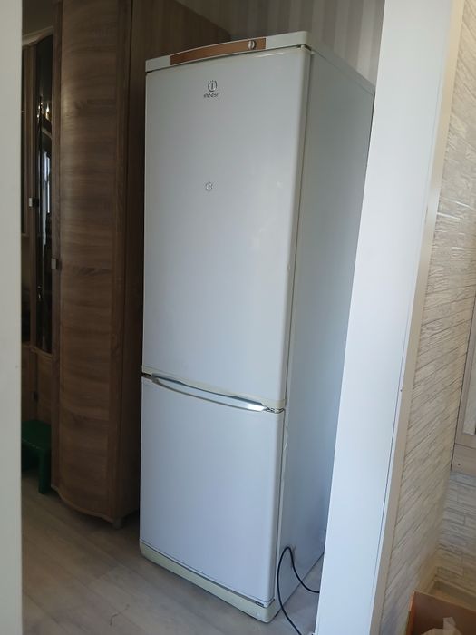 Холодильник рабочий