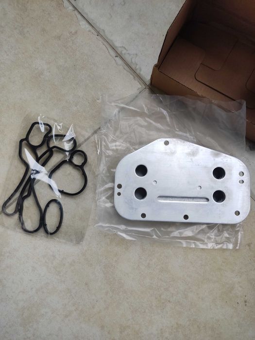Маслен охладител за Z18XER, 55355603,чисто нов