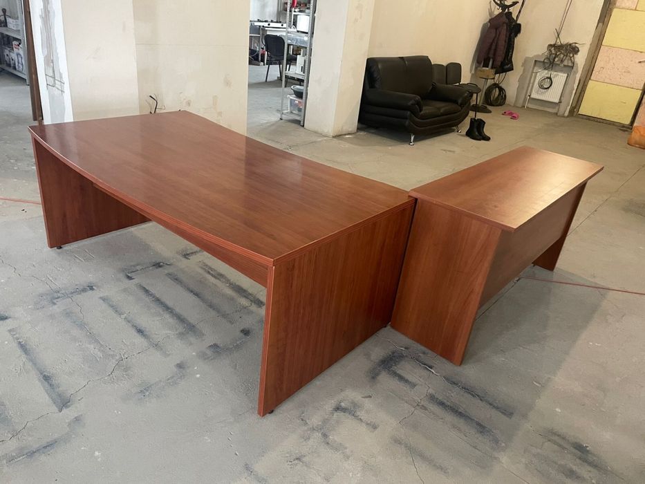 Офисная мебель , столы для руководителя