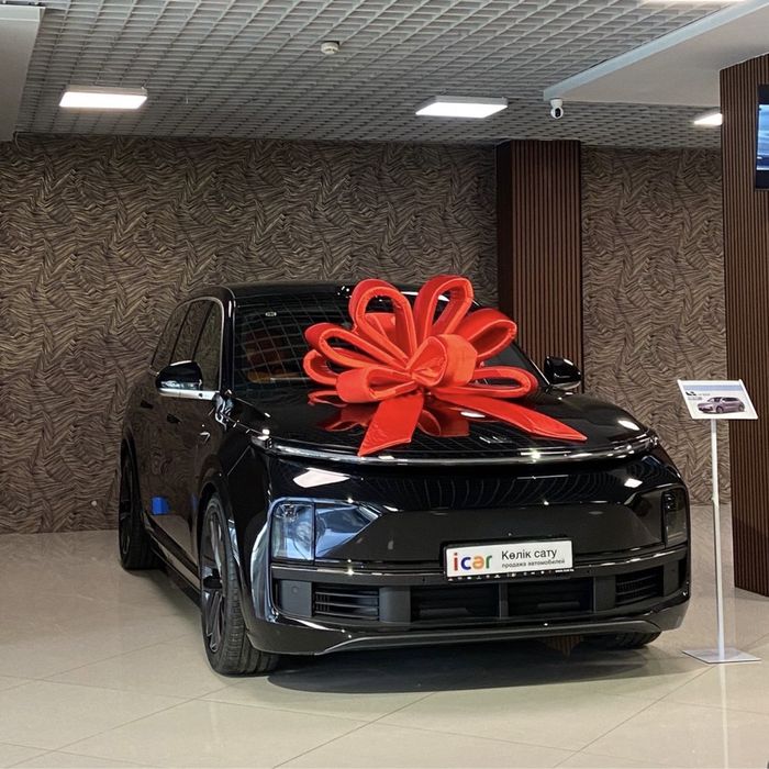 Бант  на  машину