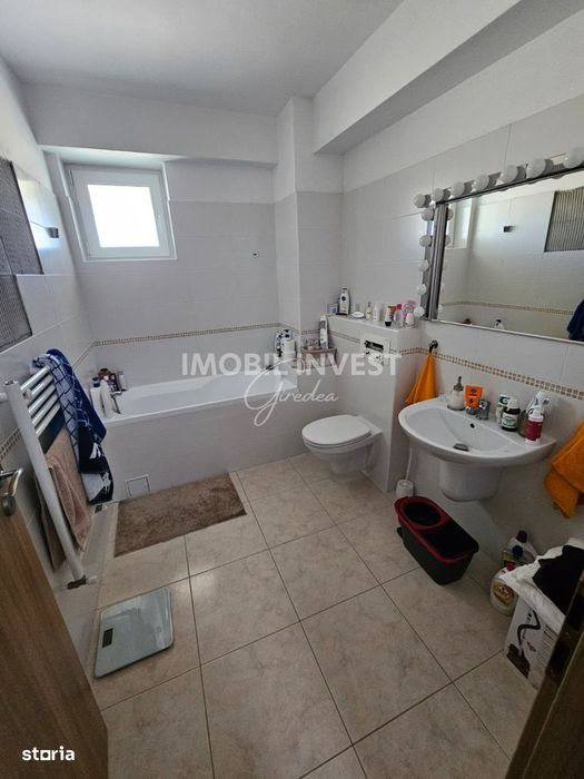 Apartament cu dormitor, dressing, balcon,etaj 2, parcare, Centru-Gara