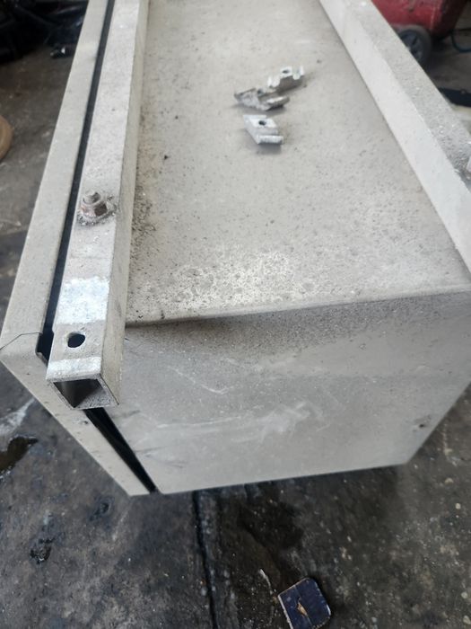 Cutie aluminium 80 cm cu 40 cm