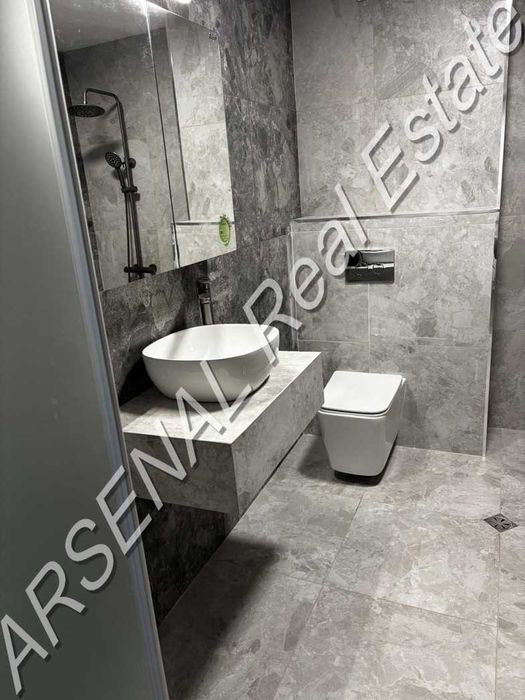 Чисто нов 3-стаен апартамент под наем в Студентски град