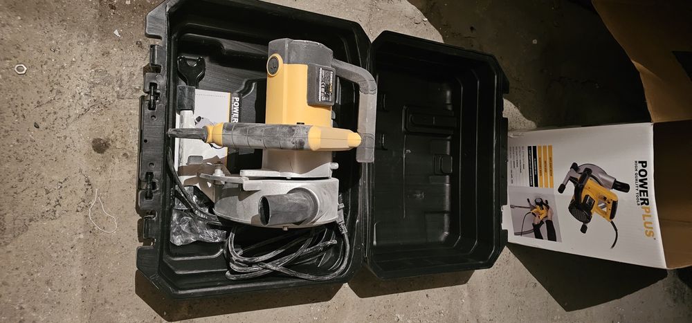 Машина за рязане на канали