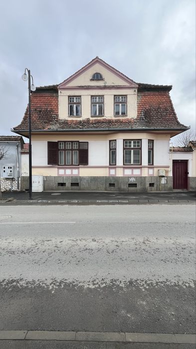Casă de vanzare Cisnadie centru !