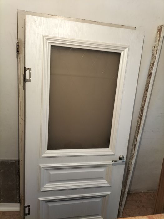 Продам дверь бу белый . Размер 90