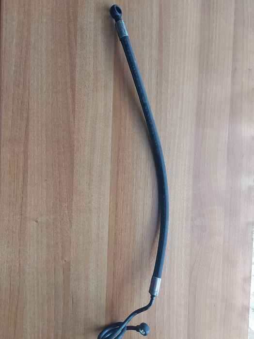 Хидравличен маркуч от помпата до рейката аудиА4 1.8